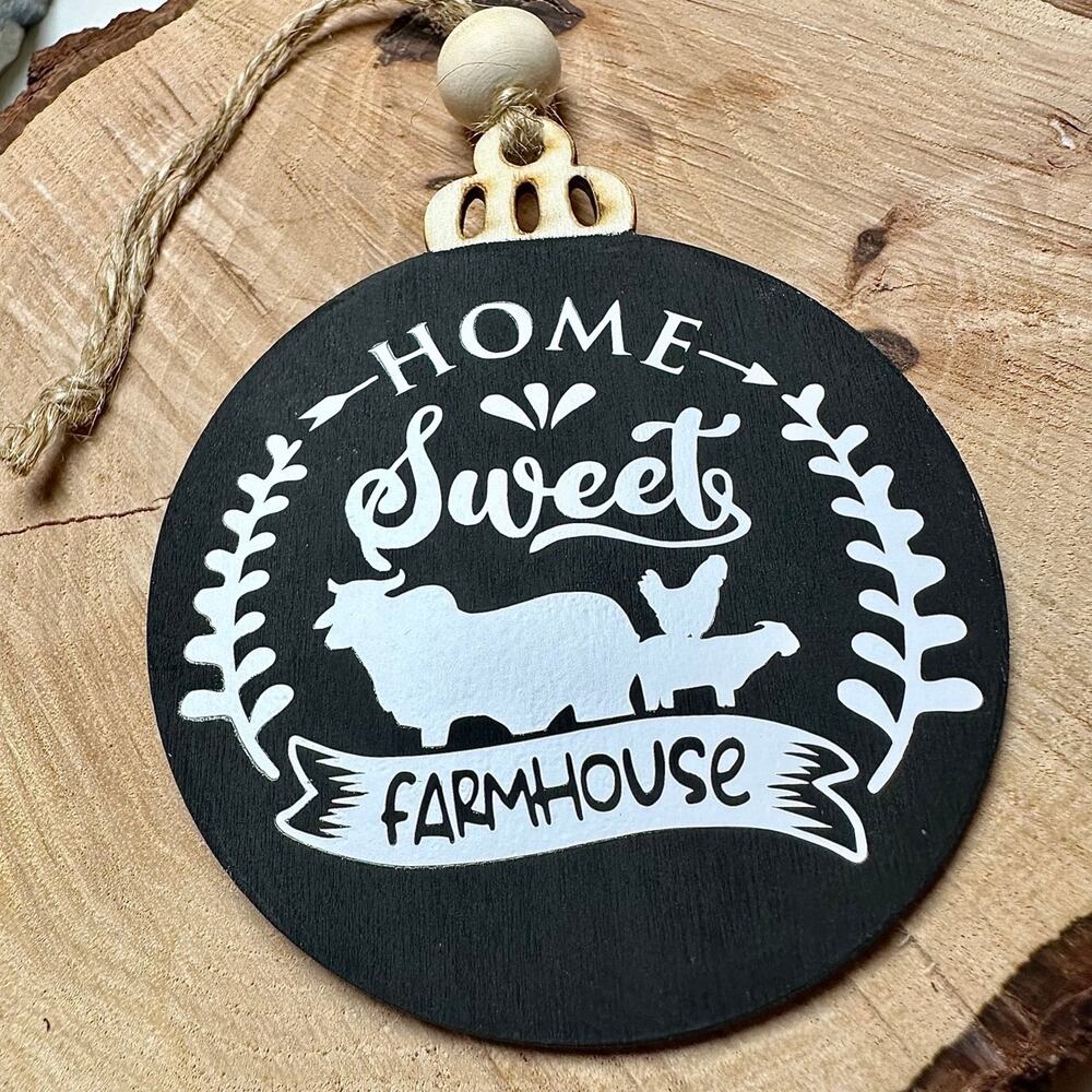 #0125 Farmhouse style Christmas ornament